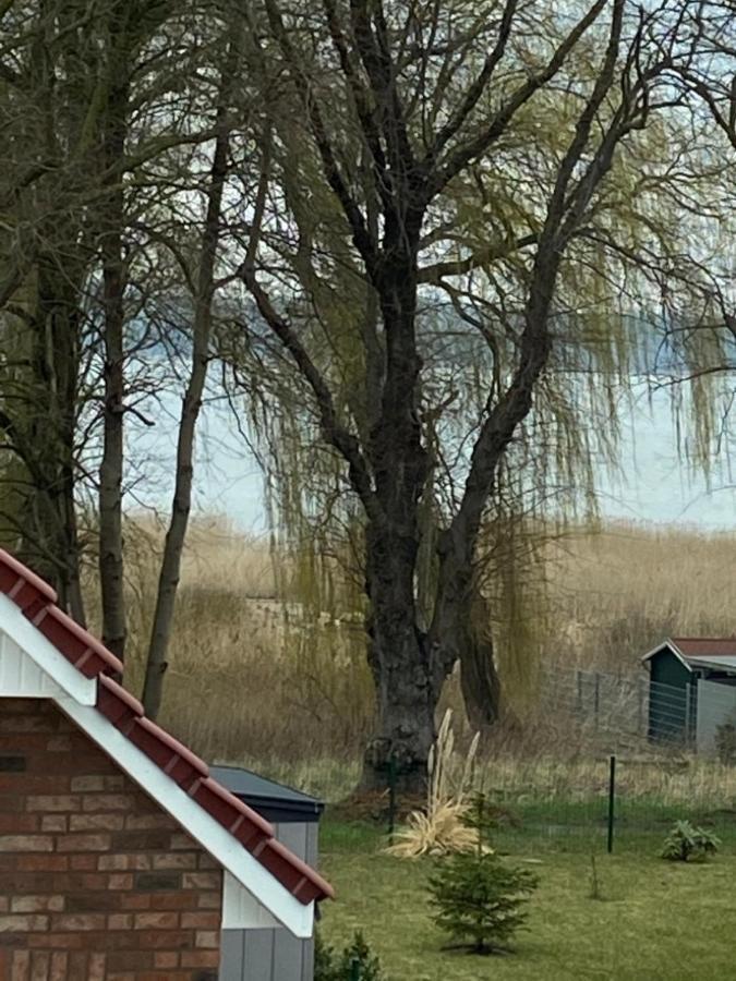 Alleenhuus Warin Exteriér fotografie