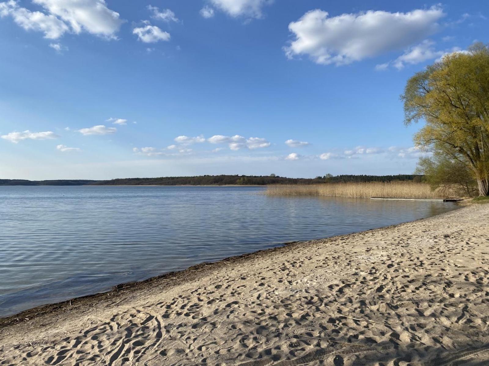 Alleenhuus Warin Exteriér fotografie