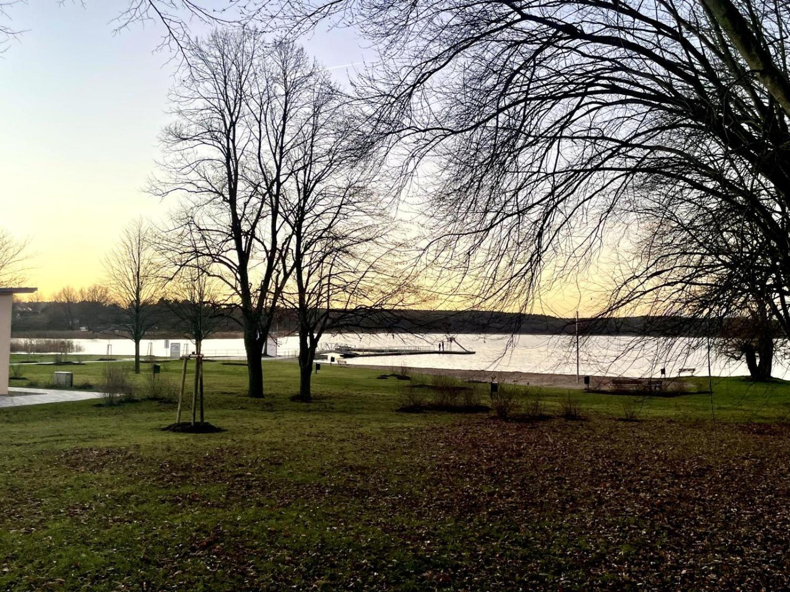 Alleenhuus Warin Exteriér fotografie