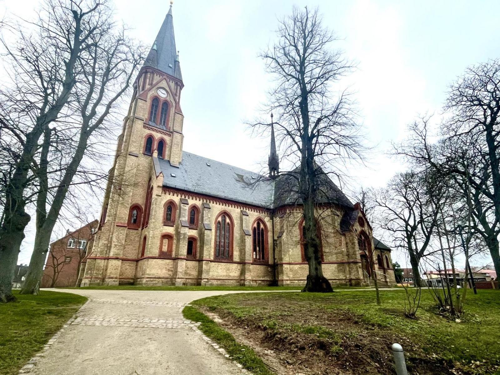 Alleenhuus Warin Exteriér fotografie